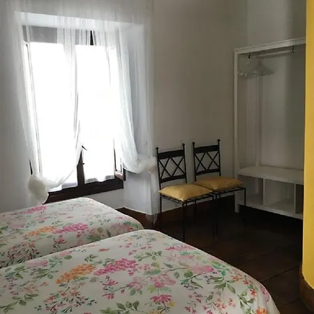 Otel Casa De Los Naranjos 2*
