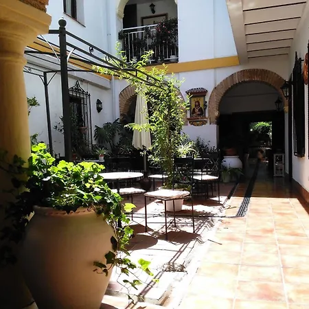 Casa De Los Naranjos 2*