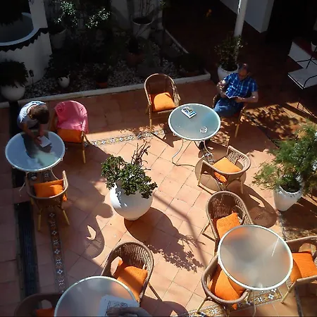 Hotel Casa De Naranjos 2*
